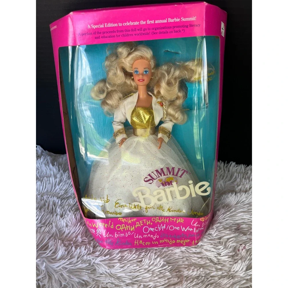 Vintage 1990 Summit Barbie Special Edition Doll Mattel 7027 NRFB White Gold Gown